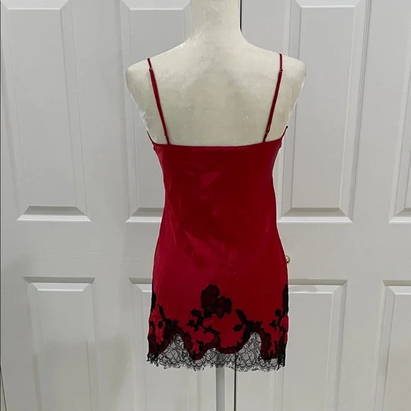 Victoria's Secret Red Chemise with Black Lace NWOT - Picture 4 of 5
